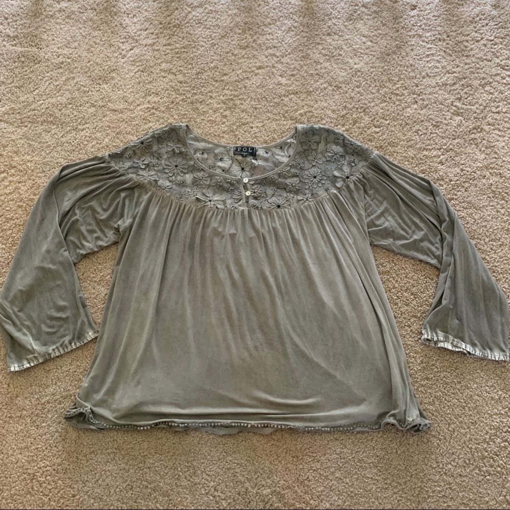 Boutique long sleeve top